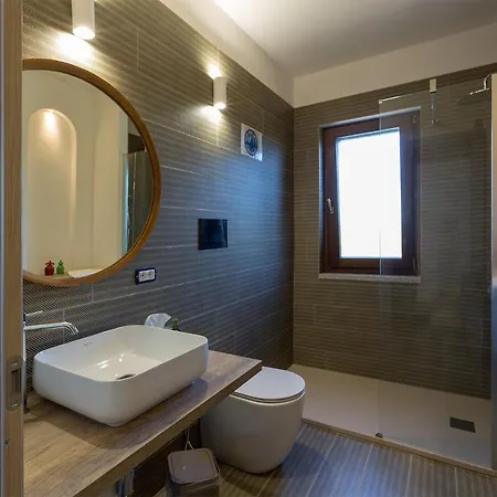 Vista Mare, Ingresso Indipendente In