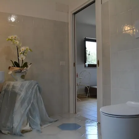 Cucinino, Bagno, Ingresso Indipendente In