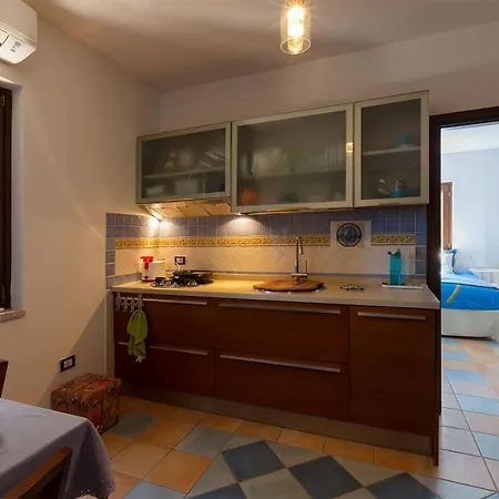 Cucinino, Bagno, Ingresso Indipendente In