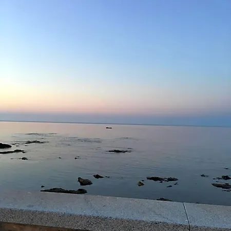 Vista Mare, Ingresso Indipendente In