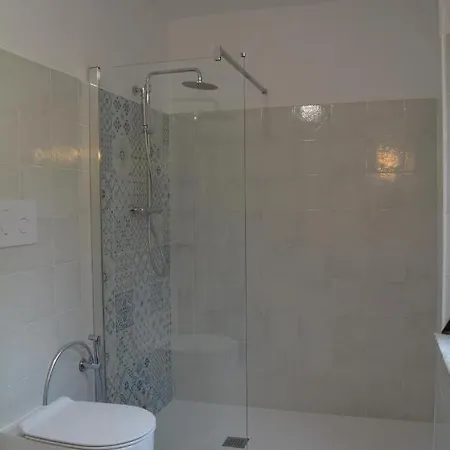 Cucinino, Bagno, Ingresso Indipendente In